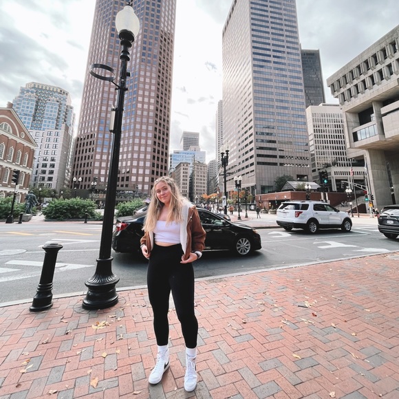 Meet your Posher, Faith - Picture 1 of 1